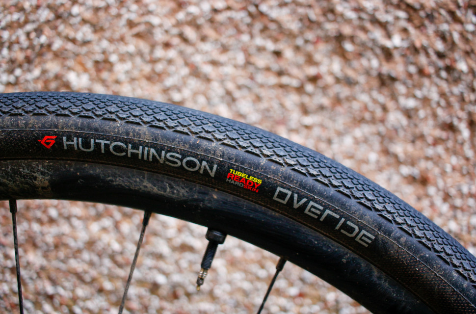 hutchinson tubeless road tyres